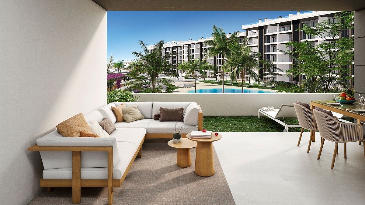 Gro�z�gige Terrasse eines Neubau-Apartments in La Mata bei Torrevieja mit Blick auf die Gartenanlagen und den Gemeinschaftspool � von Wedel Ferien- und Investmentimmobilien