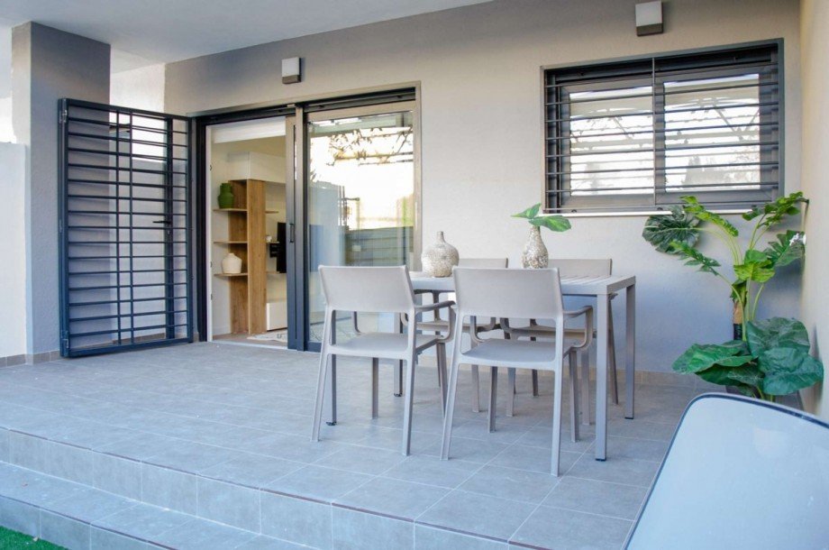 Terrasse Musterwohnung Erdgeschosswohnung Mil Palmeras