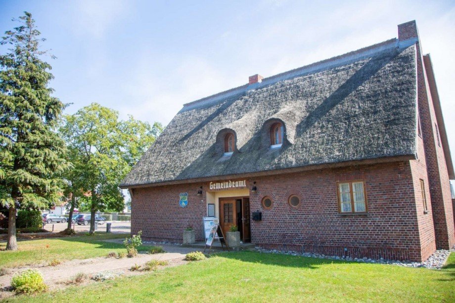 Gemeindeamt Mehrfamilienhaus Dranske